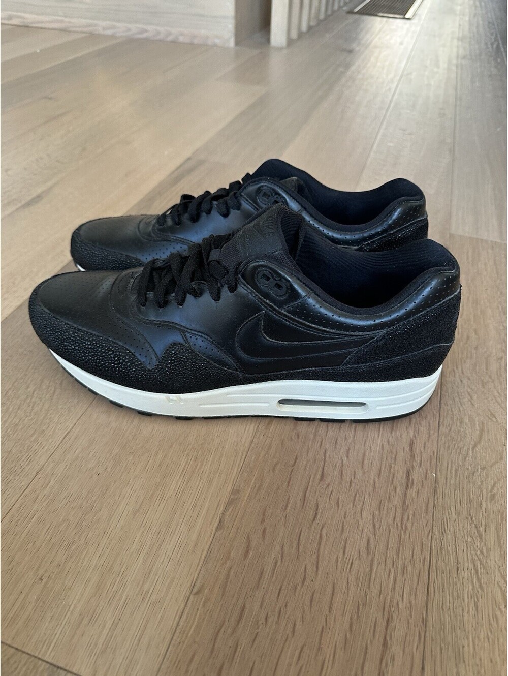 Nike Air Max 1 Leather 'Caviar' (Stingray Pack) Men’s Size 13